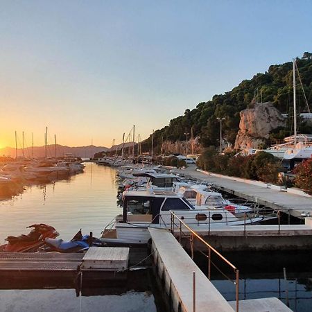 Jadran Deluxe Apartment คราวาวิซา ภายนอก รูปภาพ
